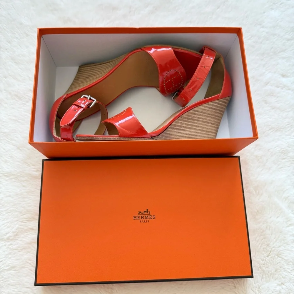 HERMES women patent leather platform sandals size 38 EU Authentic Retail 1100$